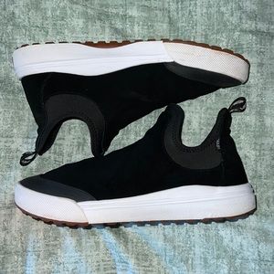 Vans Ultrarange Chelsea Mid sz 10